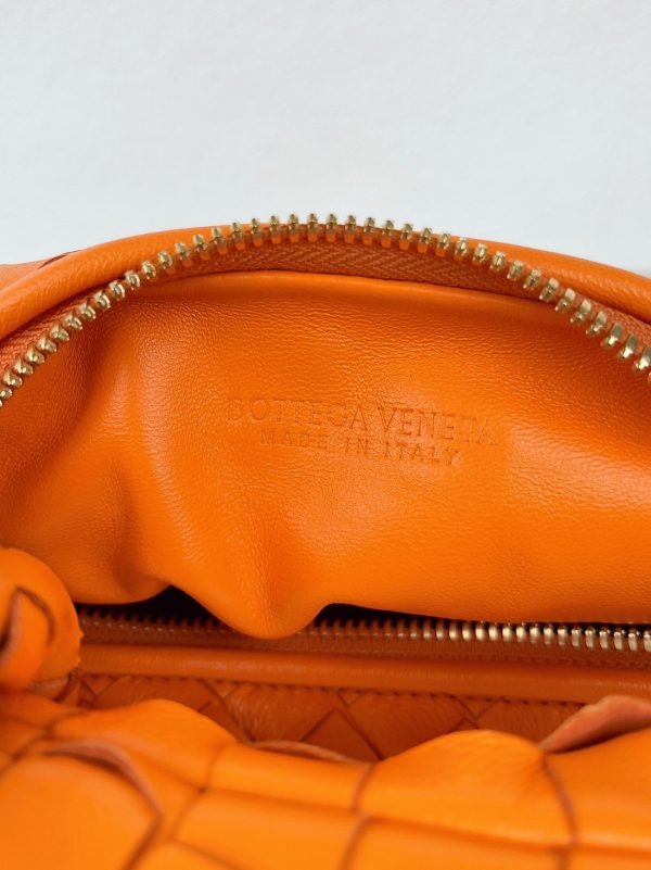 Faux Mini Sac Bottega Veneta BV Jodie en Orange – Image 2