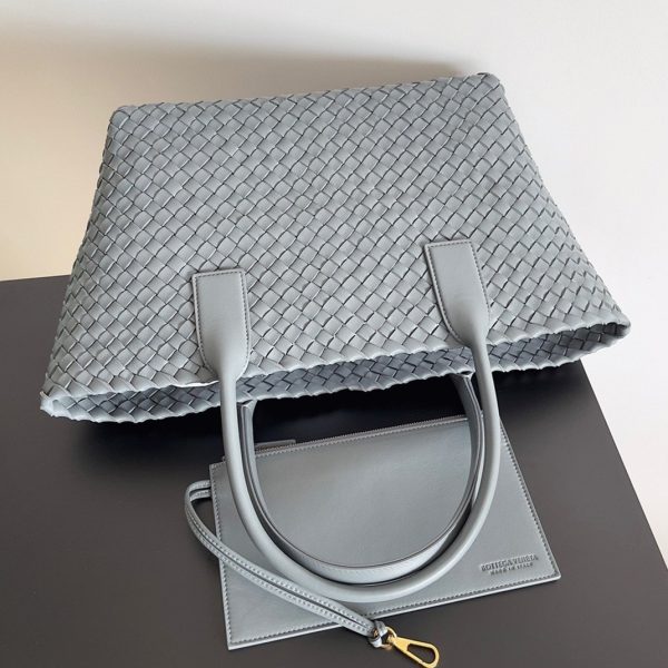 Fausse Bottega Veneta Cabat Medium en cuir d’agneau intrecciato Thunder – Image 10