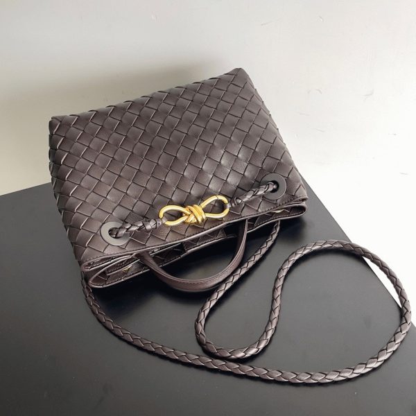 Contrefaçon petit sac Bottega Veneta Andiamo en Fondant – Image 2