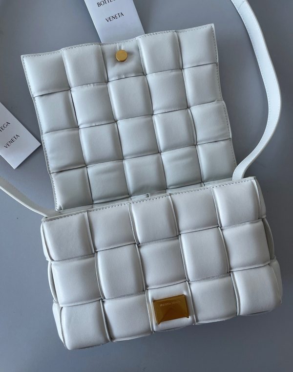 Fausse Bottega Veneta Padded Cassette en blanc – Image 7