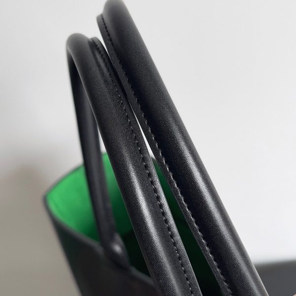 Réplique Bottega Veneta Large Arco Tote Bag en Noir – Image 9