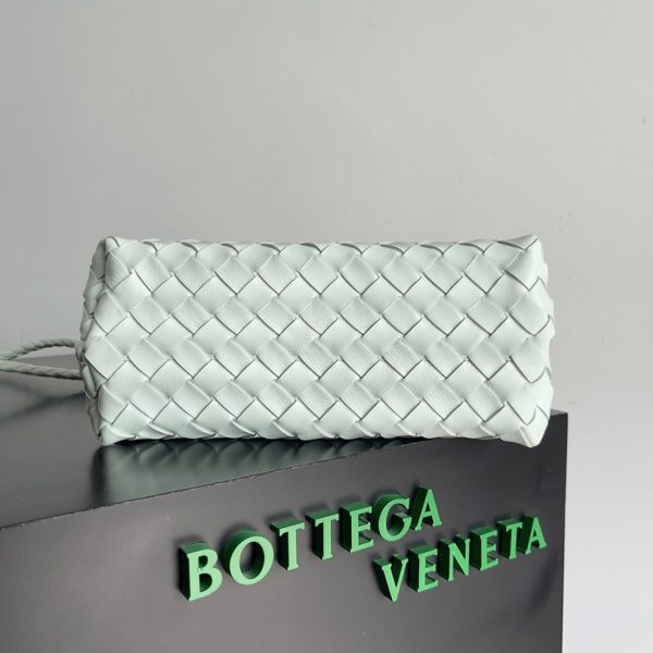 Contrefaçon petit sac Bottega Veneta Andiamo en Glacier – Image 5