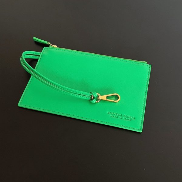 Fausse Bottega Veneta Cabat Mini en cuir d’agneau intrecciato vert – Image 3