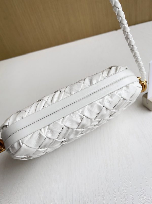 Fausse Bottega Veneta Knot Minaudiere sur Bandoulière en Cuir Intreccio Foulard Blanc – Image 2