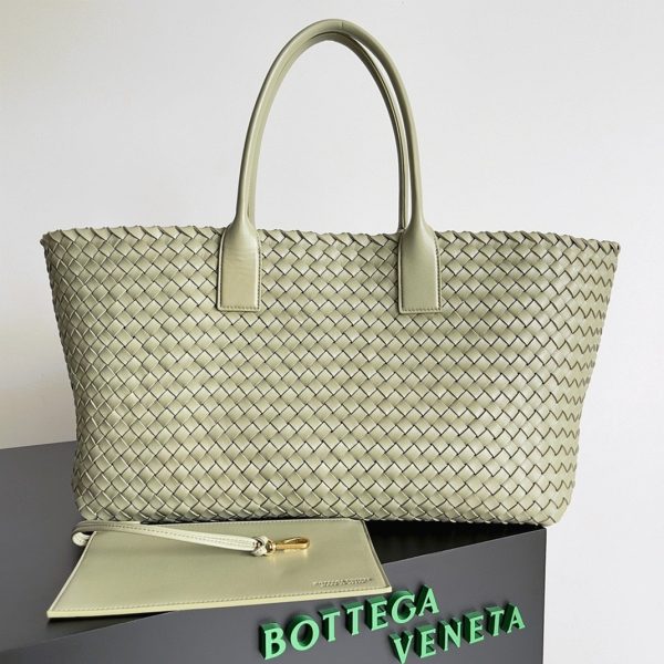 Fausse Bottega Veneta Cabat Large en cuir d’agneau intrecciato Travertine – Image 9