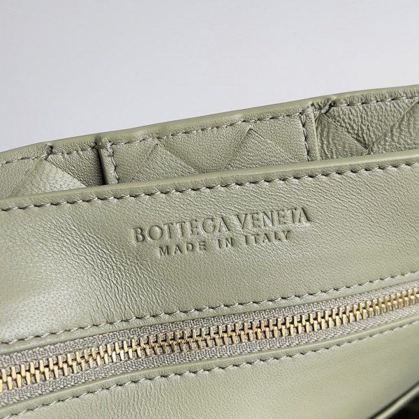 Contrefaçon sac Bottega Veneta Andiamo moyen en Travertine – Image 4