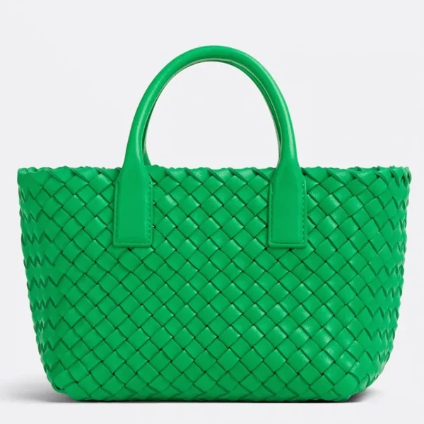 Fausse Bottega Veneta Cabat Mini en cuir d’agneau intrecciato vert
