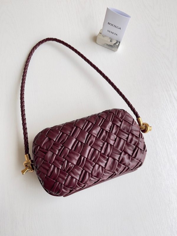 Réplique Bottega Veneta Knot Minaudiere sur Bandoulière en Foulard Intreccio Barolo – Image 3