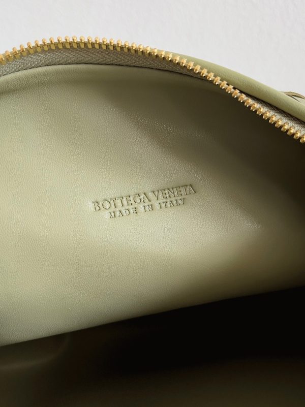 Contrefaçon Sac Adolescent Bottega Veneta BV Jodie en Travertin – Image 9
