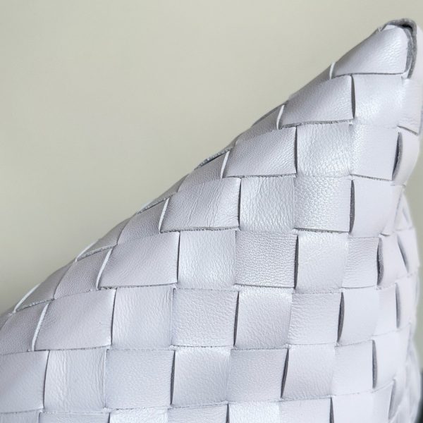 Réplique Bottega Veneta Small Hop Bag en Oyster – Image 9
