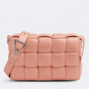 Réplique du sac Bottega Veneta Padded Cassette en Peachy