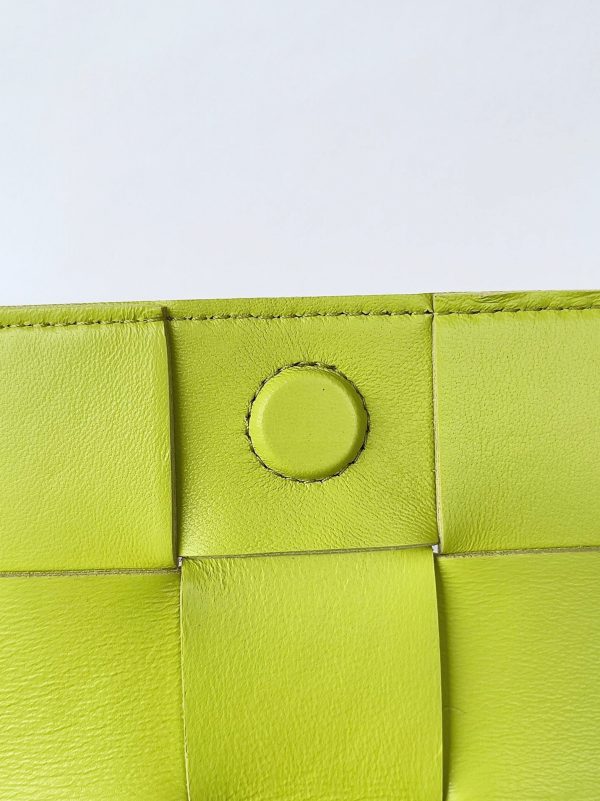 Fausse Bottega Veneta Candy Cassette en Acid Kiwi – Image 9