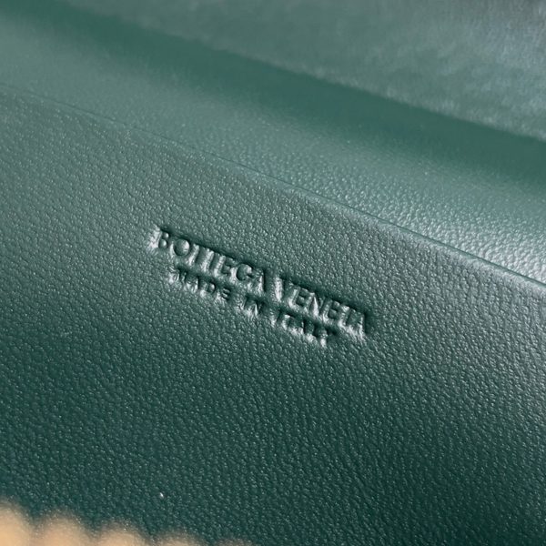 Réplique vanity case Bottega Veneta Bang Bang en Vert – Image 10