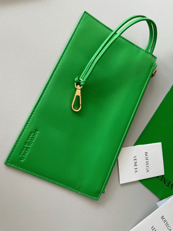 Contrefaçon Bottega Veneta Arco Medium Tote en Vert – Image 7