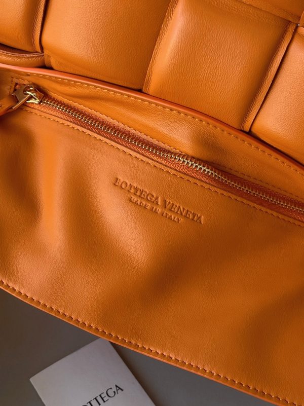 Fausse Bottega Veneta Padded Cassette en orange – Image 8