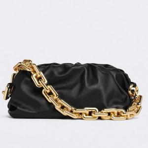Faux sac Bottega Veneta The Chain Pouch en Noir