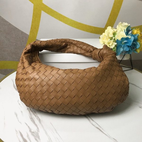 Faux Petit Sac Bottega Veneta BV Jodie en Caramel – Image 6