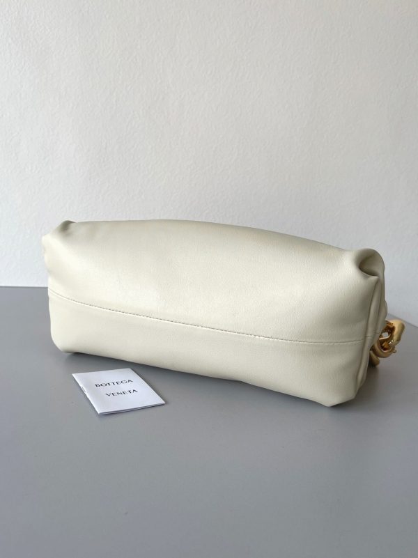 Réplique sac Bottega Veneta The Chain Pouch en Plâtre – Image 4