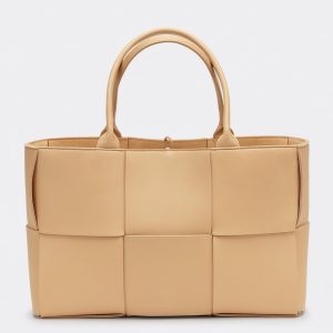 Fausse Bottega Veneta Arco Medium Tote en Beige