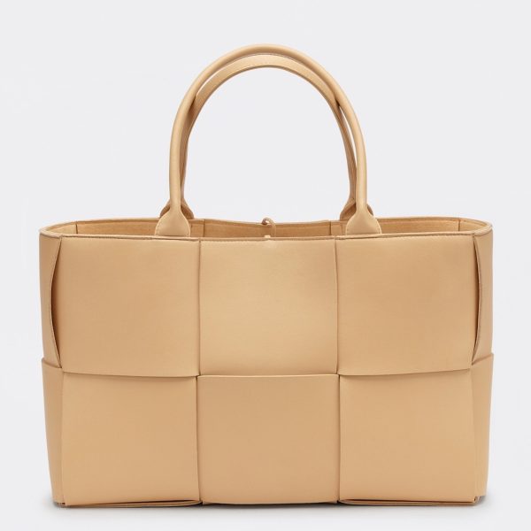Fausse Bottega Veneta Arco Medium Tote en Beige