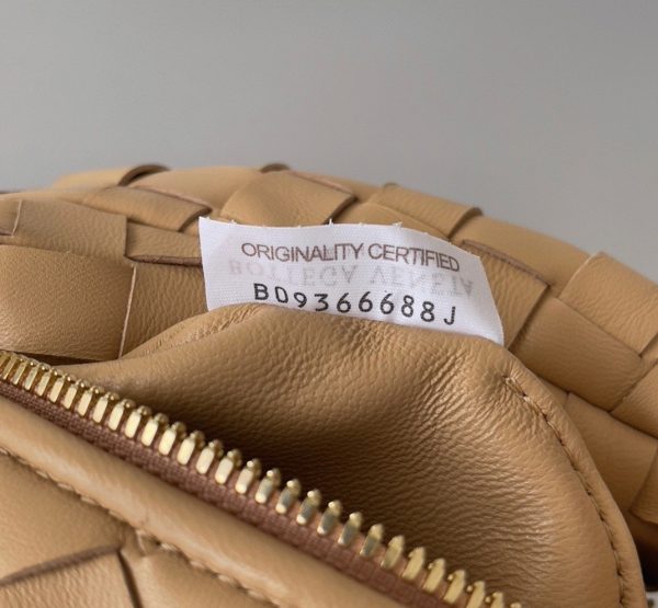 Réplique Mini Sac Bottega Veneta BV Jodie en Amande – Image 10