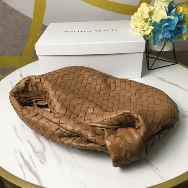 Faux Petit Sac Bottega Veneta BV Jodie en Caramel – Image 3