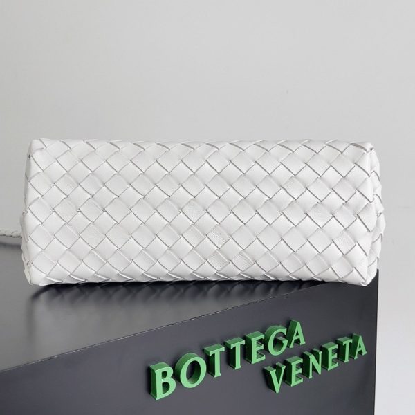 Contrefaçon sac Bottega Veneta Andiamo moyen en Blanc – Image 4