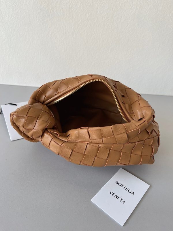 Contrefaçon Mini Sac Bottega Veneta BV Jodie en Caramel – Image 9