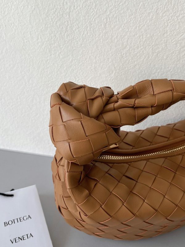 Contrefaçon Mini Sac Bottega Veneta BV Jodie en Caramel – Image 8