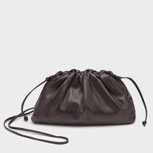 Contrefaçon sac Bottega Veneta Mini Pouch avec bandoulière en Fondant