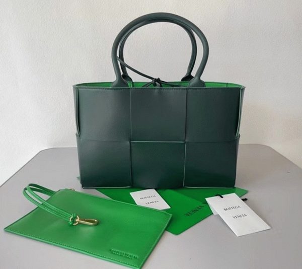 Réplique Bottega Veneta Arco Small Tote en Vert – Image 4