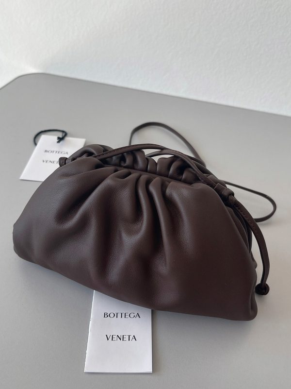 Imitation sac Bottega Veneta Mini Pouch avec bandoulière en Raisin – Image 5