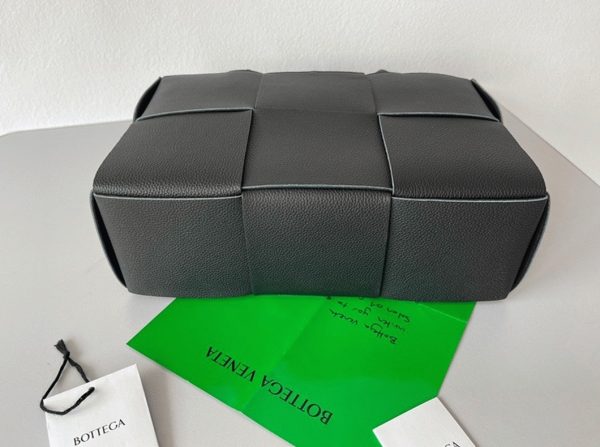 Fausse Bottega Veneta Arco Small Tote en Noir – Image 5