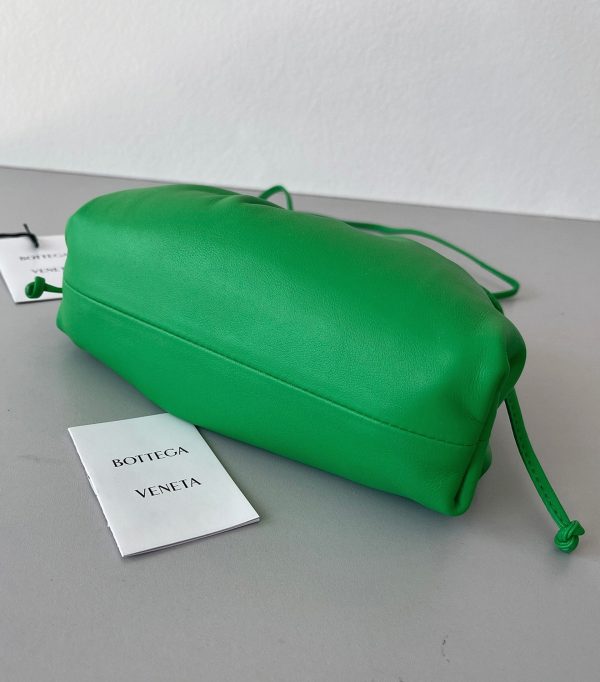 Réplique sac Bottega Veneta Mini Pouch avec bandoulière en Parakeet – Image 7