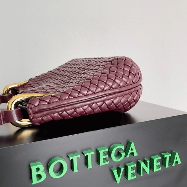 Fausse Bottega Veneta Clicker Small Bag en Bordeaux – Image 10