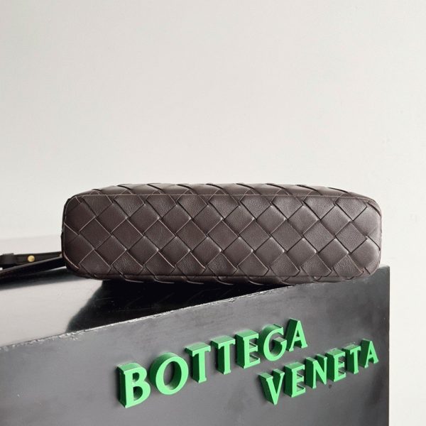 Contrefaçon vanity case Bottega Veneta Bang Bang en Fondant – Image 9