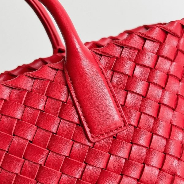 Fausse Bottega Veneta Cabat Mini en cuir d’agneau intrecciato rouge – Image 6