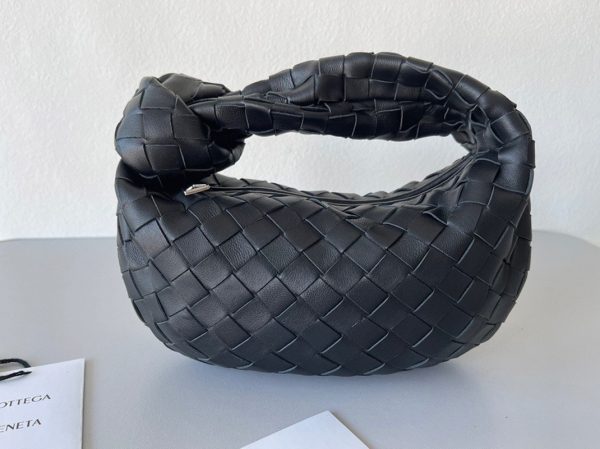 Contrefaçon Mini Sac Bottega Veneta BV Jodie en Noir – Image 8