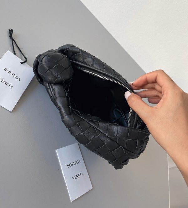 Contrefaçon Mini Sac Bottega Veneta BV Jodie en Noir – Image 4