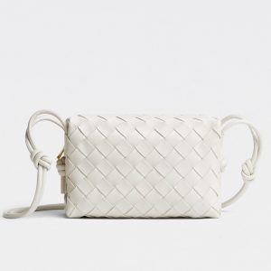 Faux Mini Sac Bottega Veneta Loop en Blanc