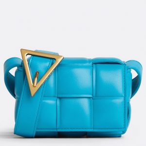 Réplique Sac Bottega Veneta Candy Padded Cassette en Piscine