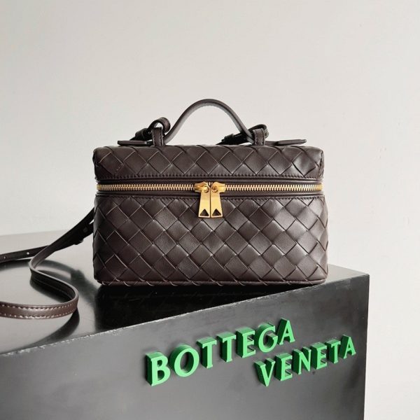 Contrefaçon vanity case Bottega Veneta Bang Bang en Fondant – Image 6