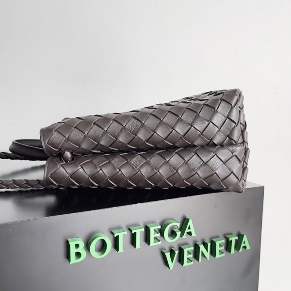 Réplique grand sac Bottega Veneta Andiamo en Fondant – Image 2