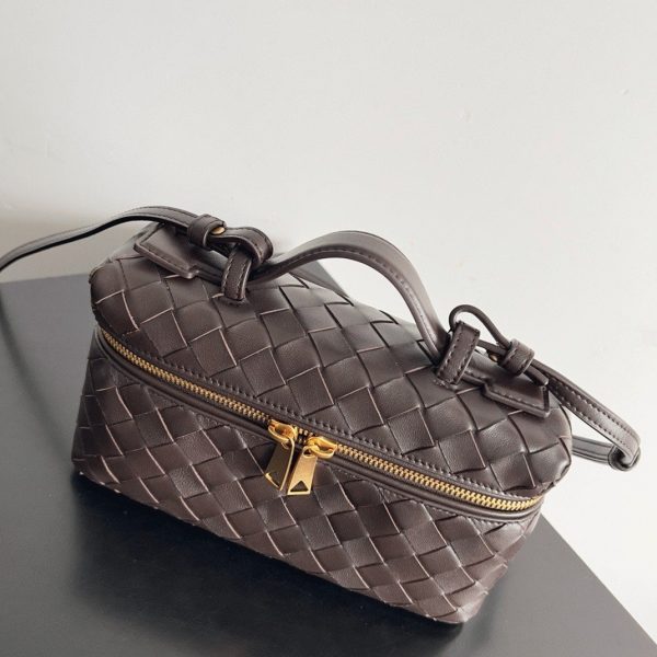 Contrefaçon vanity case Bottega Veneta Bang Bang en Fondant – Image 5