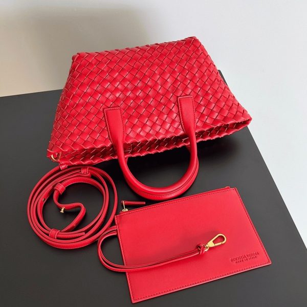 Fausse Bottega Veneta Cabat Mini en cuir d’agneau intrecciato rouge – Image 2