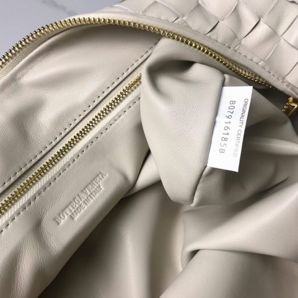 Faux Petit Sac Bottega Veneta BV Jodie en Blanc – Image 7