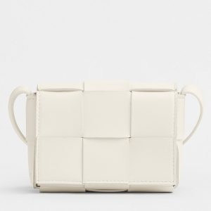 Imitation du sac Bottega Veneta Candy Cassette en blanc