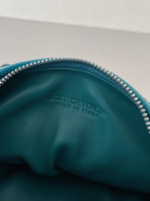 Contrefaçon Mini Sac Bottega Veneta BV Jodie en Blaster – Image 9