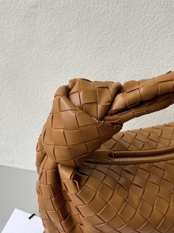 Contrefaçon Sac Adolescent Bottega Veneta BV Jodie en Caramel – Image 9