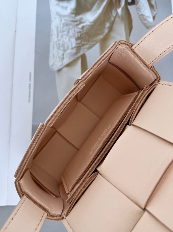 Fausse Bottega Veneta Candy Cassette en Melon lavé – Image 7